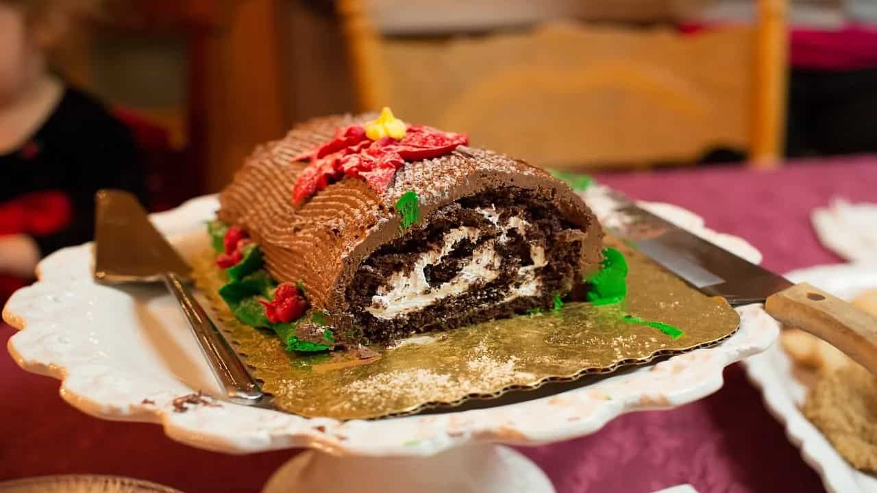Christmas Around The World: 6 Food Traditions To Celebrate The Festivities
