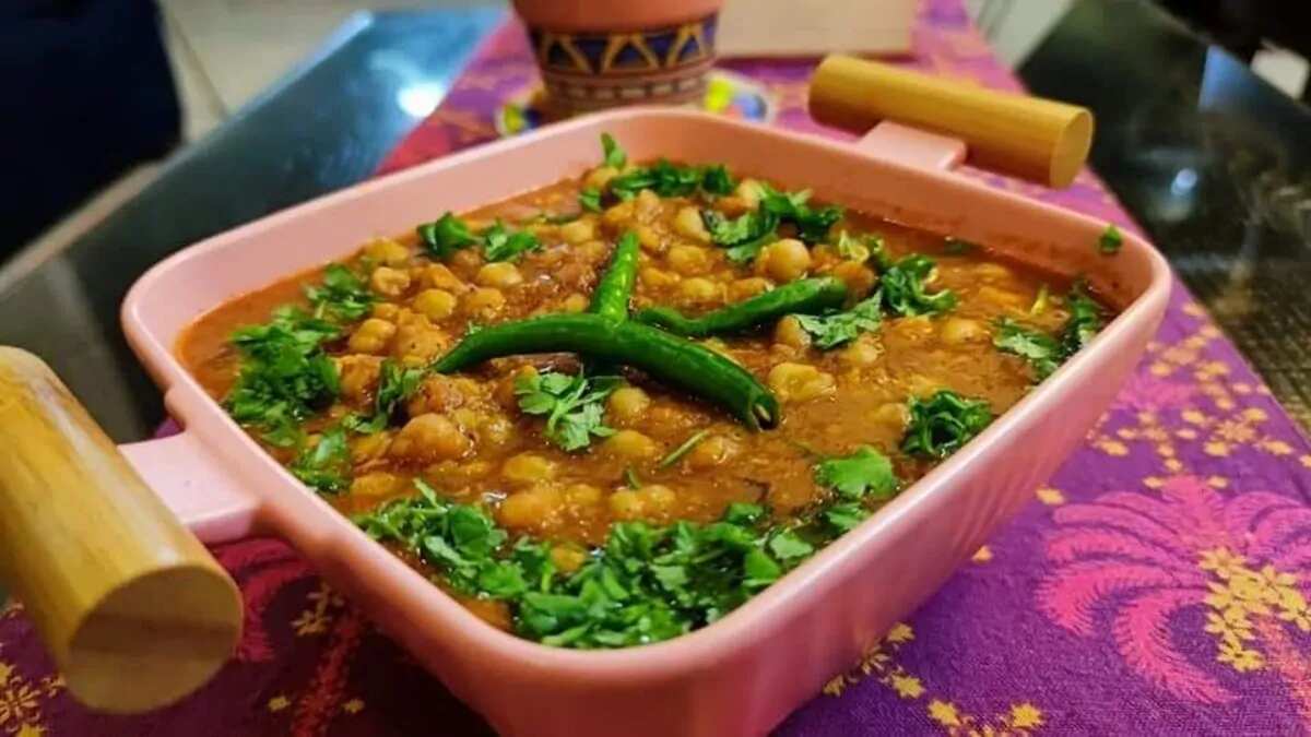 Main Course Without Rice Chole without Onion Garlic and Tomato: Hearty Dinner Dish