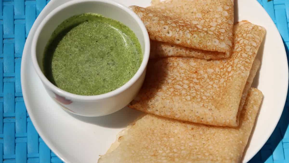 Takatle Pole For Breakfast: A Konkani Dosa Made With Buttermilk