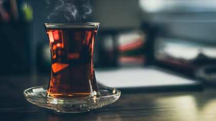 Gunfire: An Ancient British Cocktail Made With Black Tea And Rum