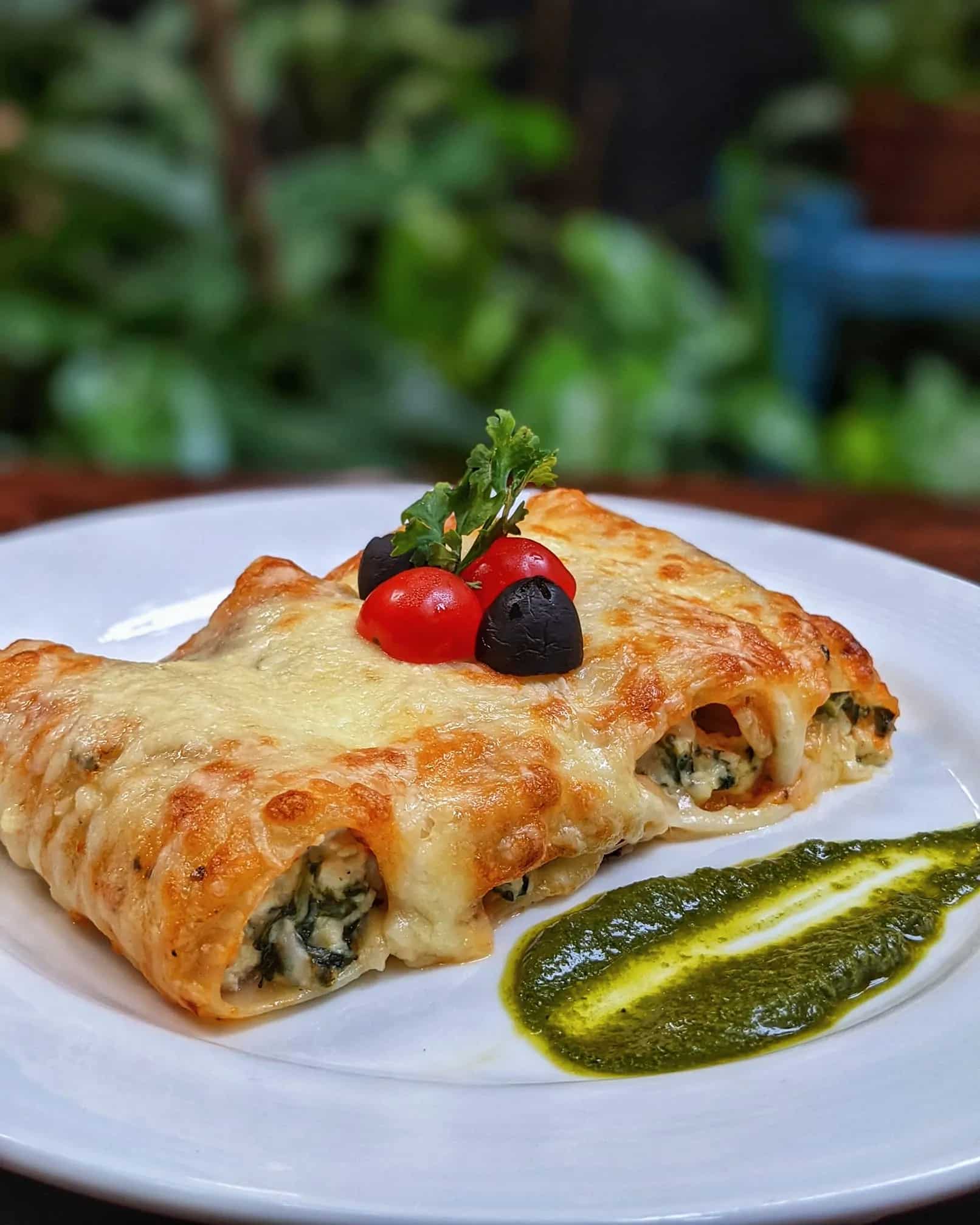  Head To These Places To Try Some Luxury Vegetarian Fare In Kolkata