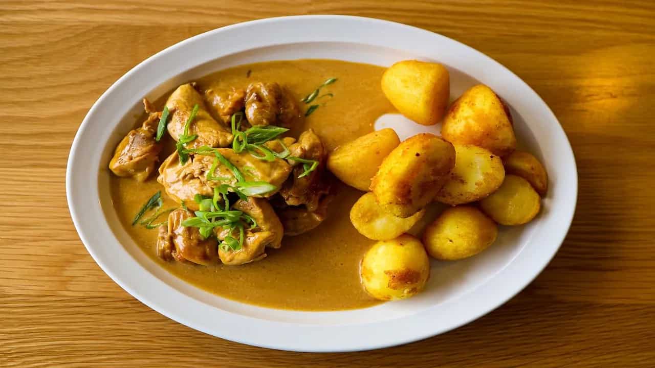 The Tale Of Parsi Salli: Is This Delicious Garnish Also A Result Of Persian Influence?