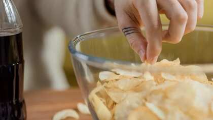Love Potato Chips? Know The Intriguing Story Behind The Invention Of This All-Time Favorite Snack