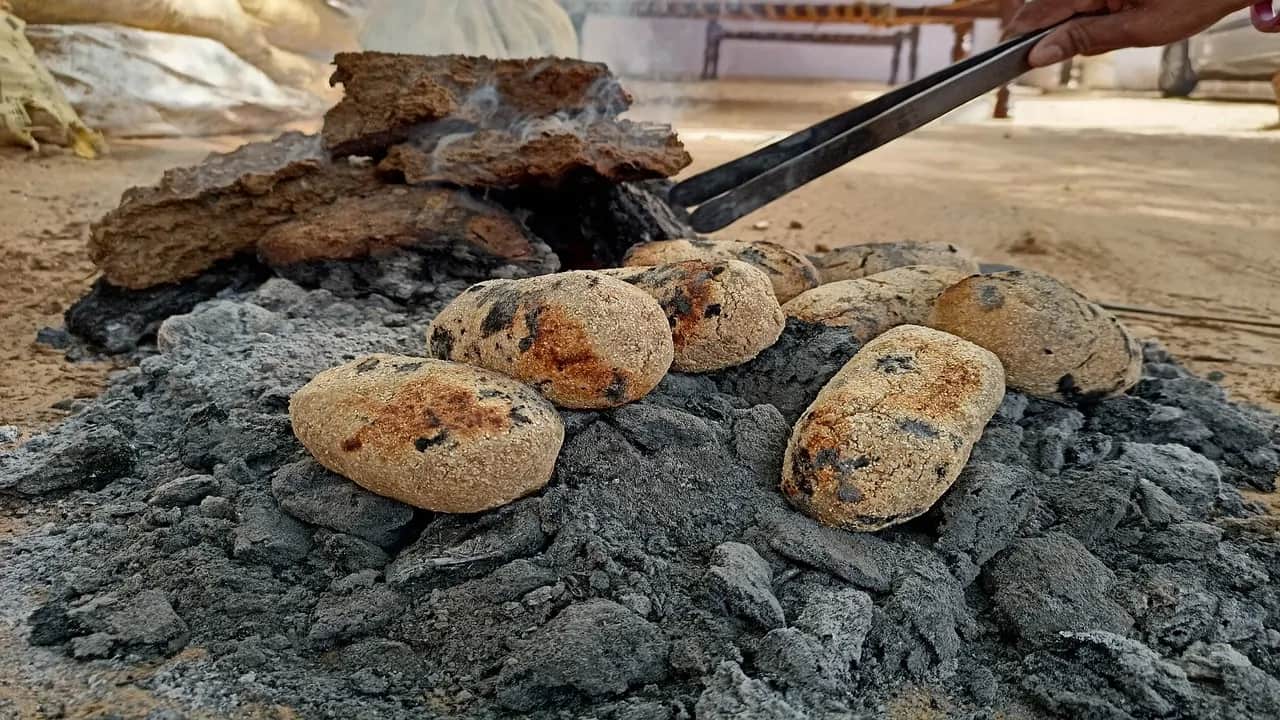 The Ultimate Food Guide For Udaipur: Here’s What You Should Eat In The City Of Lakes 