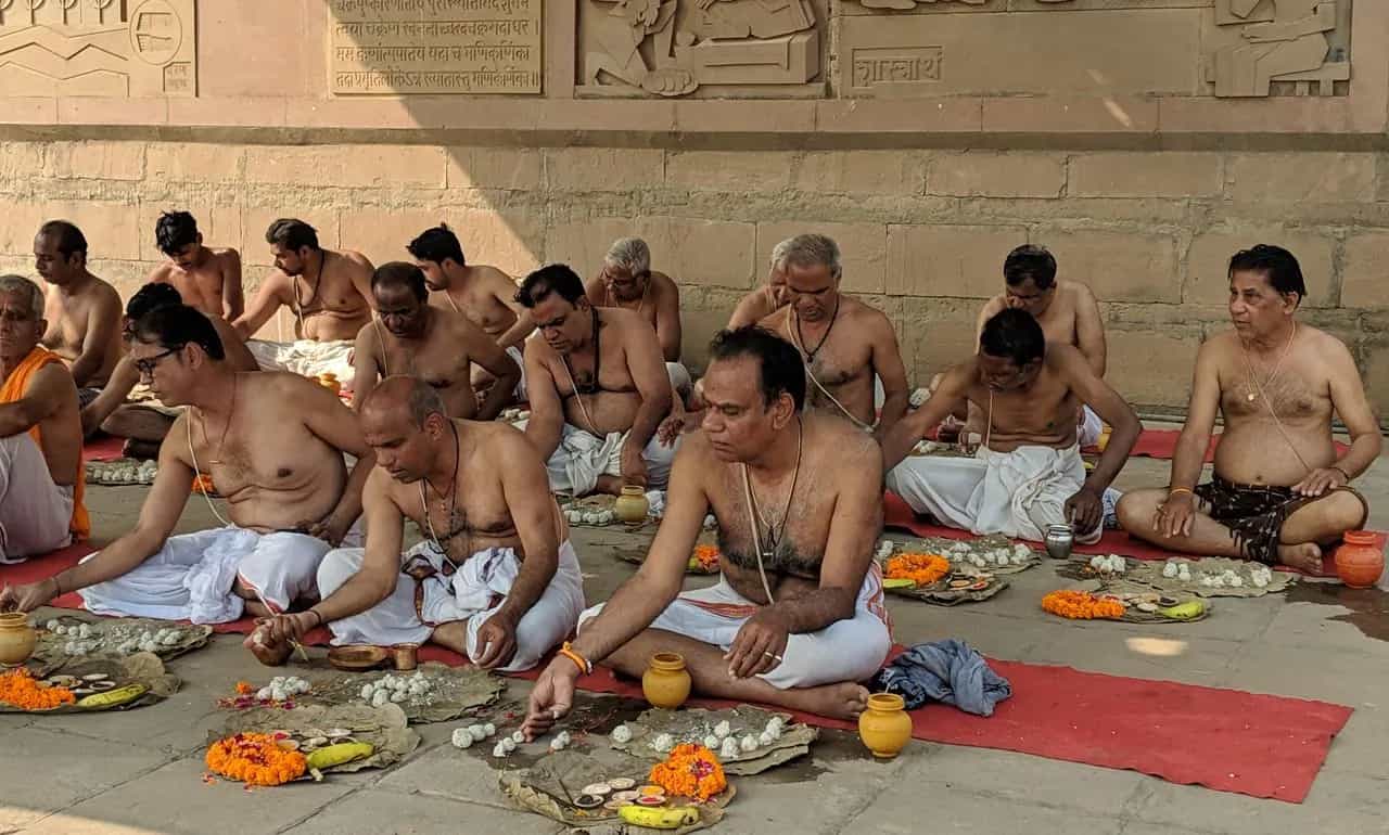 What Does Grieving India Eat? Food As It Is Seen In Collective Grief