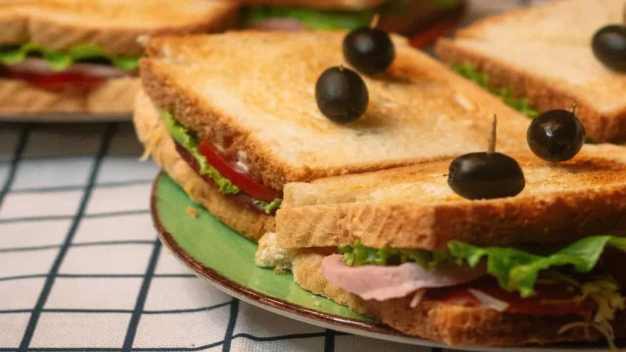 4 Ways To Give Your Basic Chicken Sandwich A Delicious Makeover