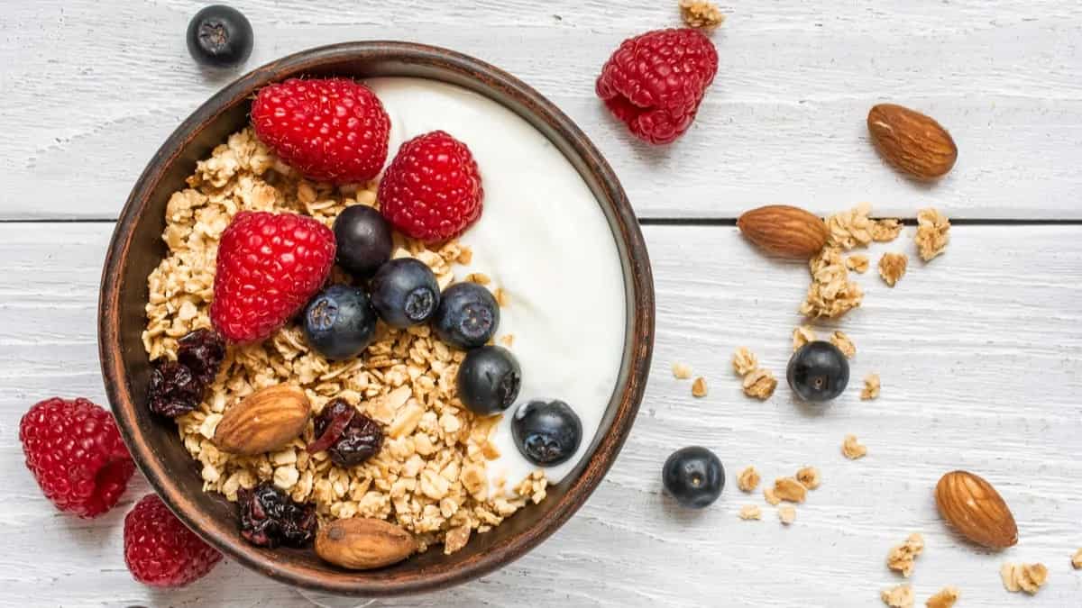 4 Healthy Breakfast Bowls To Kickstart Your Morning