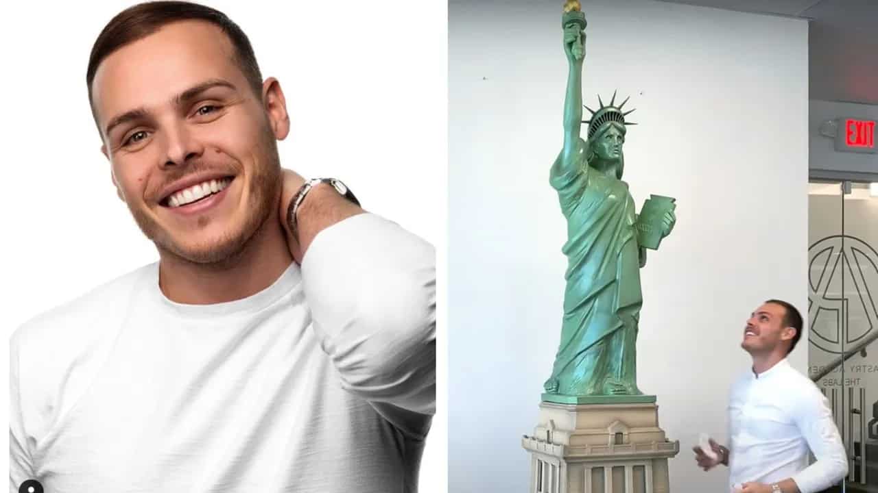 Wait, Is That An Edible Statute Of Liberty? Pastry Chef’s Chocolate Creation Leaves Netizens In Awe