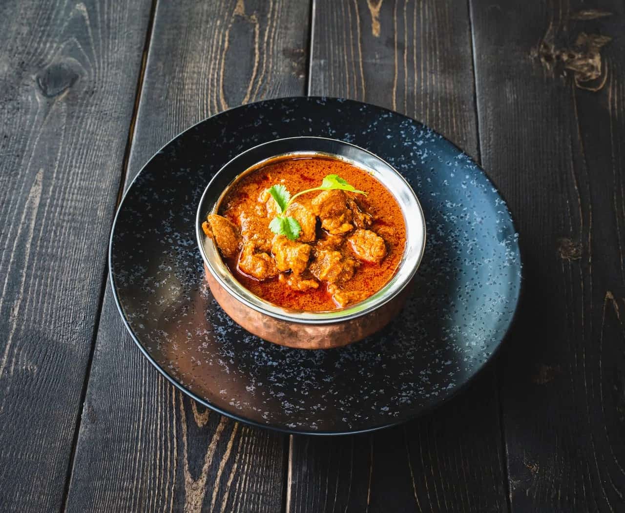 Man Calls Police 5 Times To Complain About Wife Not Cooking Mutton, 3 Recipes He Could’ve Tried