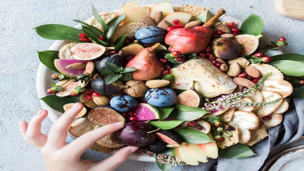 Fast Smart This Navratri: 4 Eating Tips To Start Following This Year