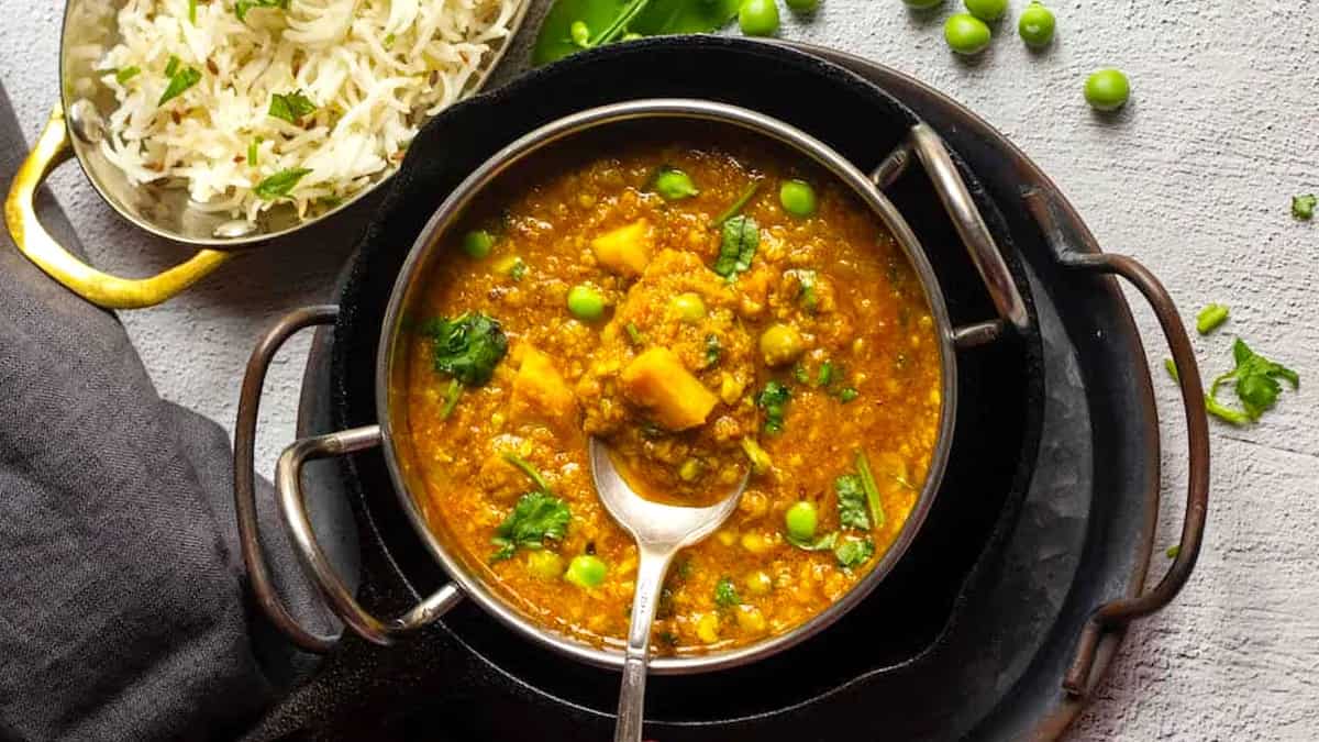 Potato Nimona: A Twist To The Banarasi Staple Made With Peas 