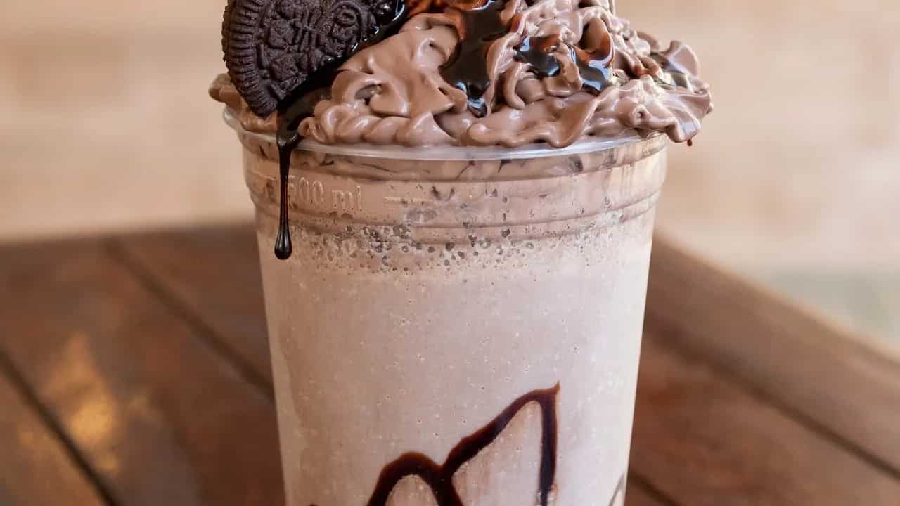 Get Ready To Vibe With A Satisfying Chocolate Brownie Shake At Home