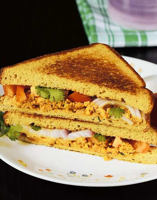 Toast vegetable sandwich