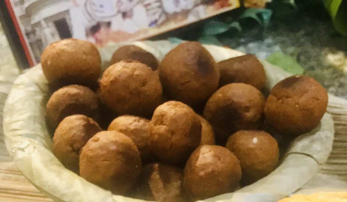 Baked Vella seedai/Baked jaggery seedai
