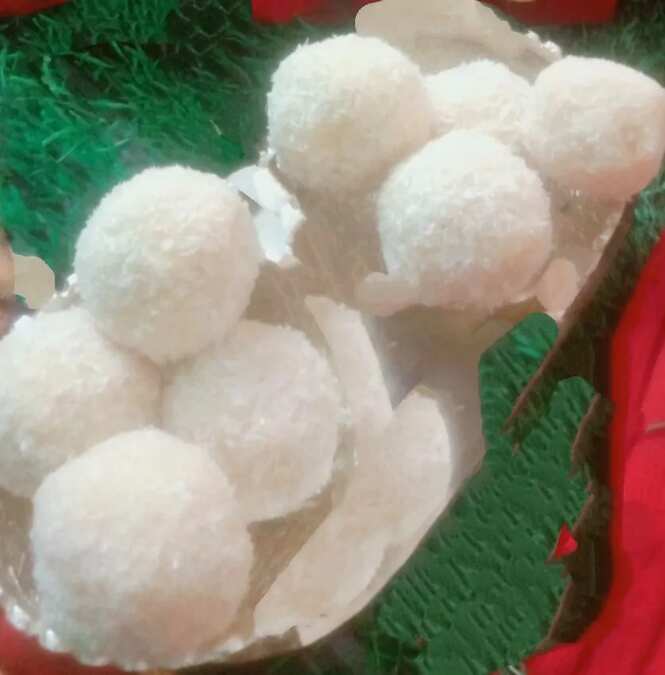 Coconut laddu 