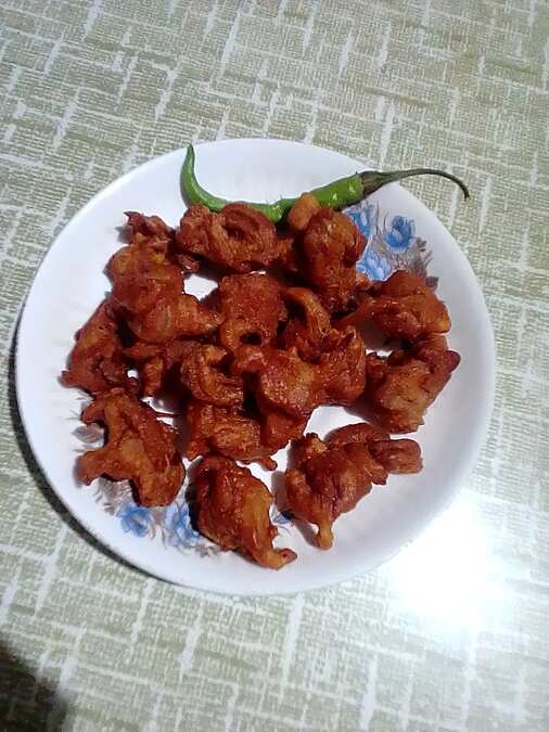Fried cabbage pakode