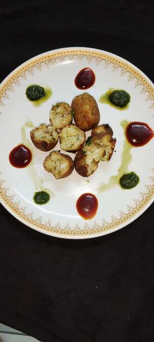 Cheesy macroni balls