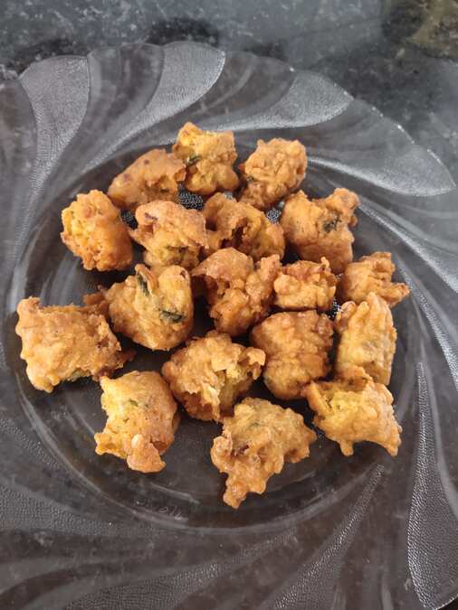 Left over rice pakoda