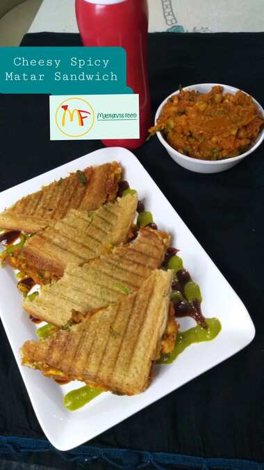 Cheesy Spicy Matar Sandwich