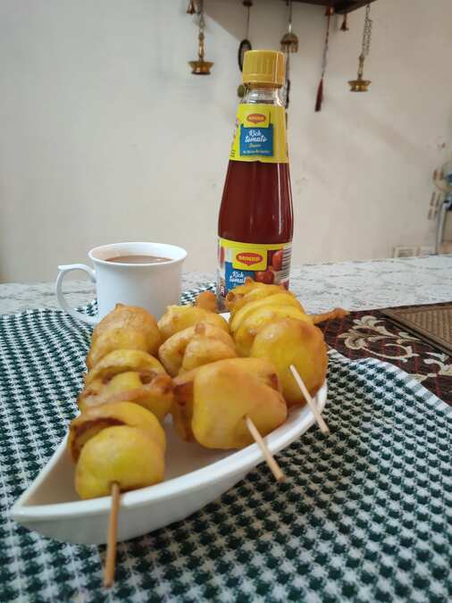 Ripe banana and pitato fritters