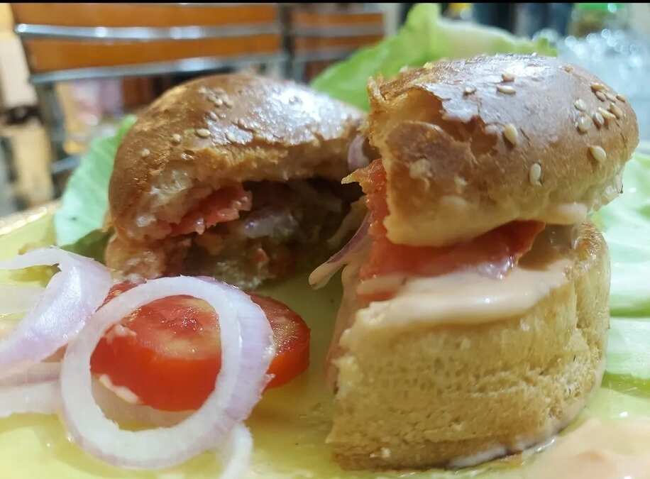 Veg  Buger  (In Indian Style)