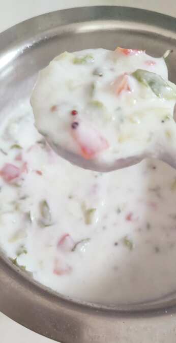 Mix veg raita