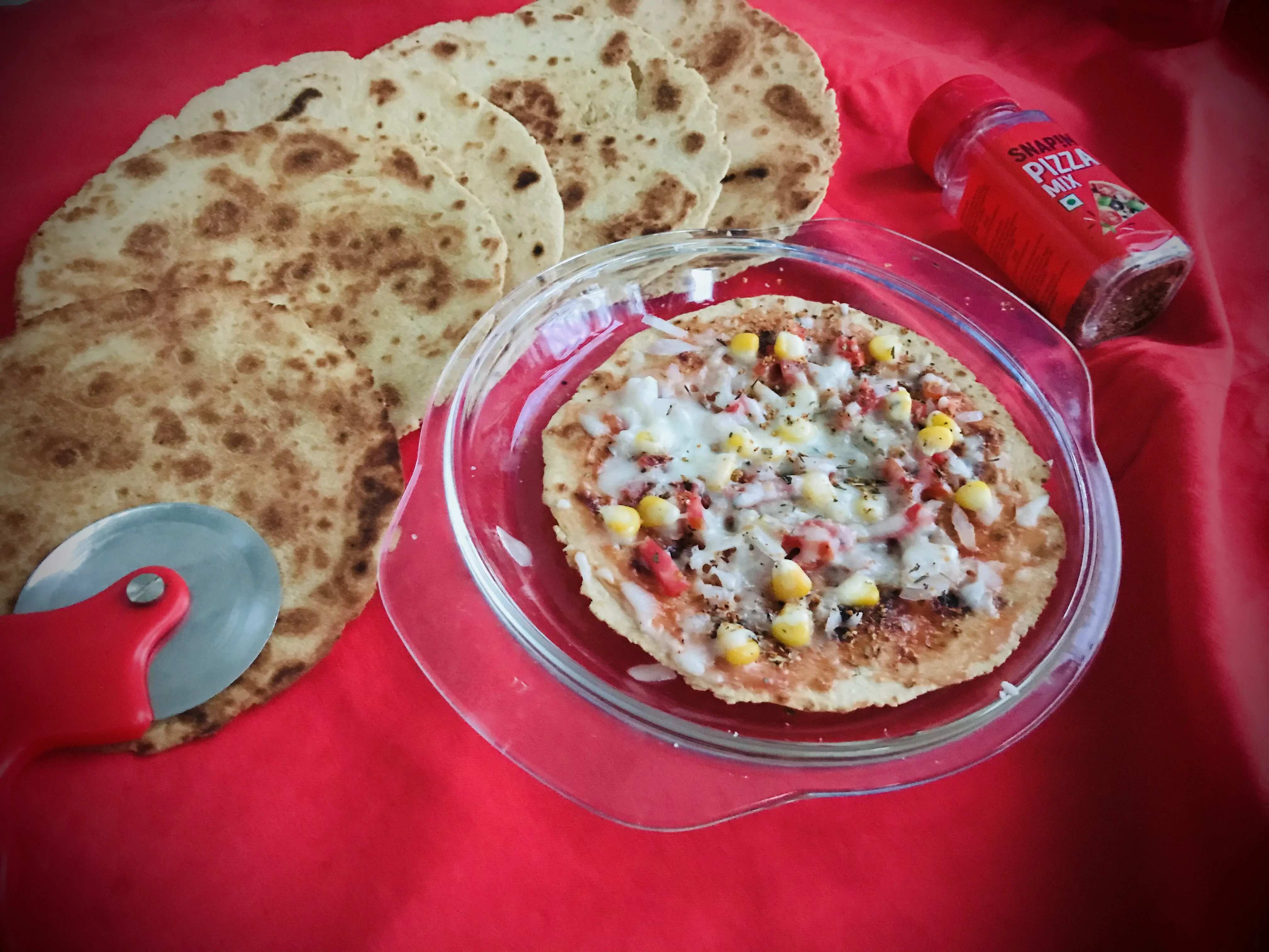 How to make Khakhra Pizza Recipe