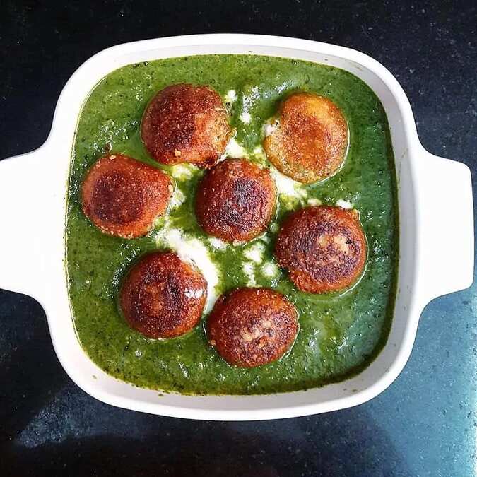 SHAHI PANEER KOFTAS IN PALAK GRAVY