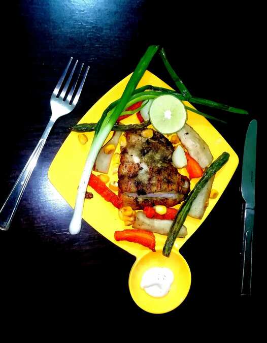 Chicken Cafreal with grilled veggies #ChickenRecipes #FEM5K