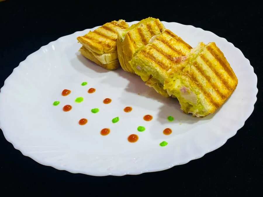 Creamy Corn Cheese Sandwich