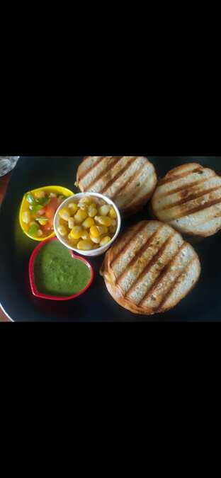 Cheesey Corn garlic bread toast
