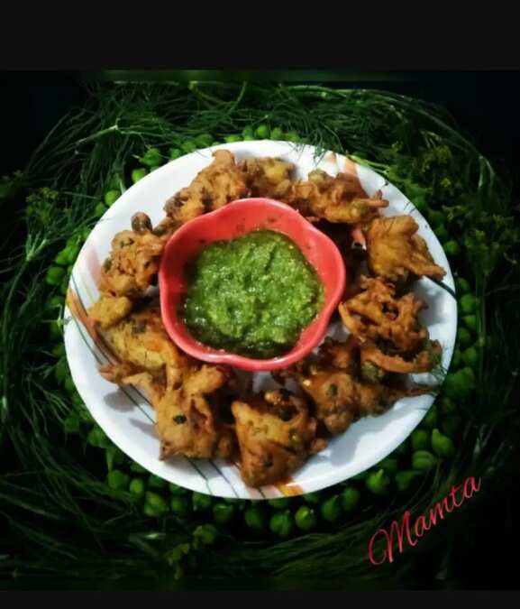 Dil leaves green chana fritters