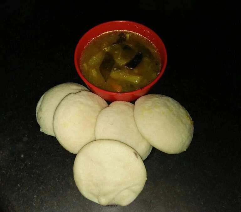 Microwave rava Idli