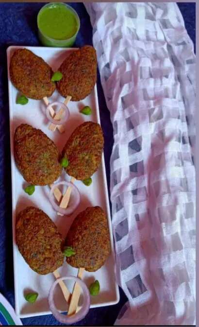 Green chane (hara choliya) and soya kabab