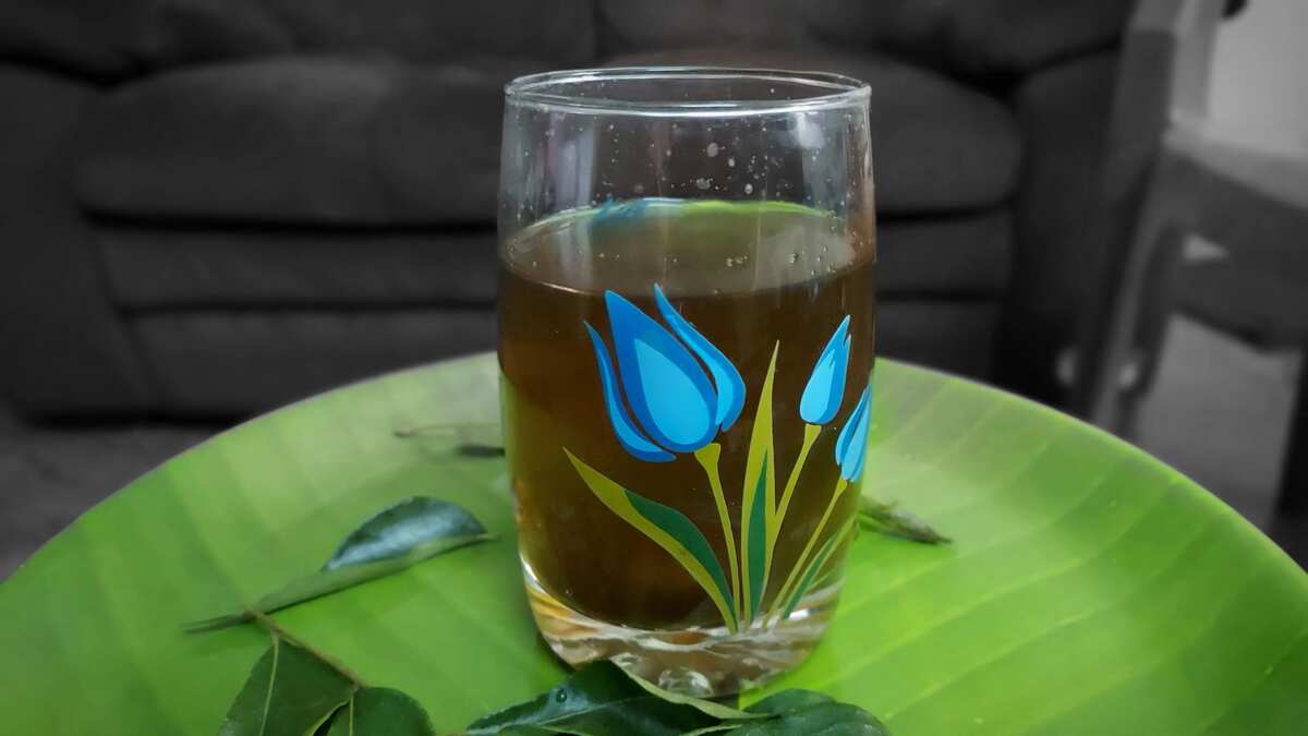 Curry leaves drink