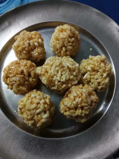 Murmure jaggery laddoo