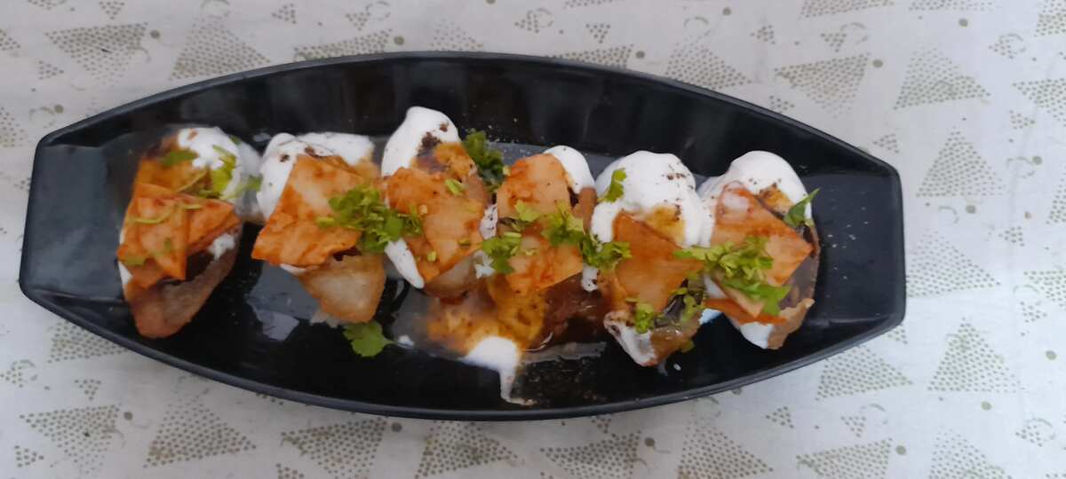 Dahi sonth Golgappa with spicy kachalu chaat