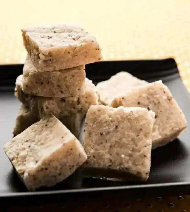 Coconut barfi