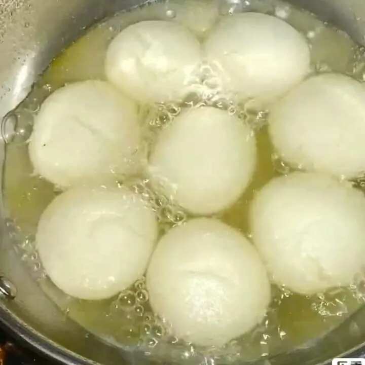 How to make White Rasgulla Recipe