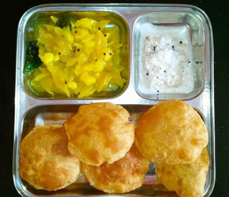 Puri and aloo masala 