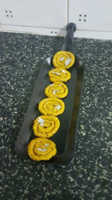 Surprise kesar jalebi
