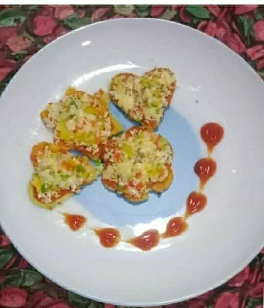 Chilla pizza with leftover mix dal