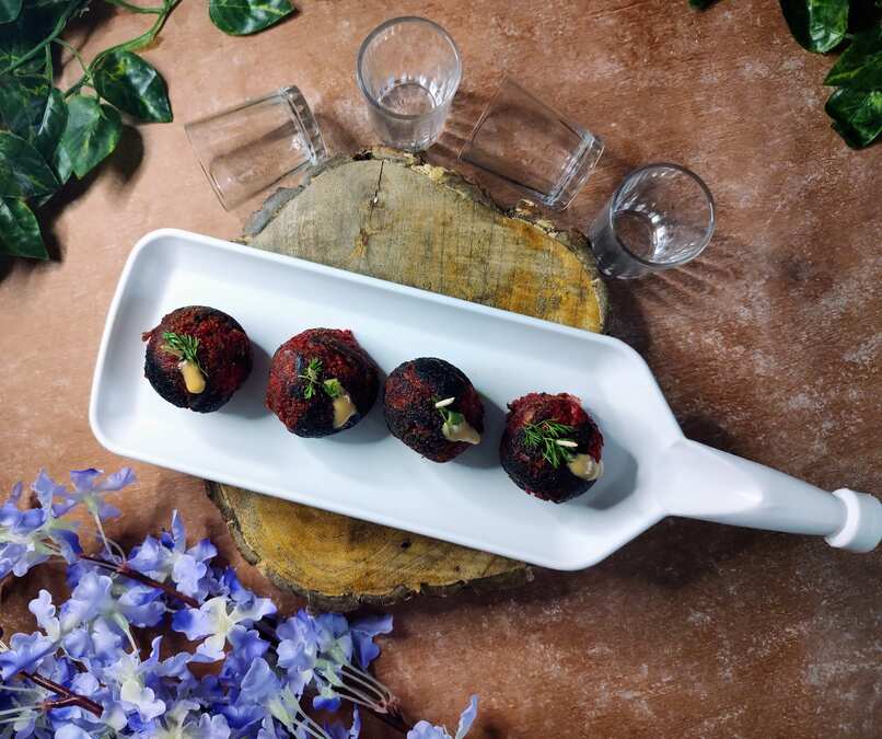 Millet beetroot lollipops