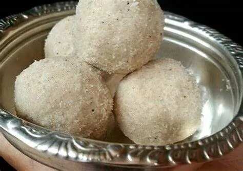Flattened rice ladoos 