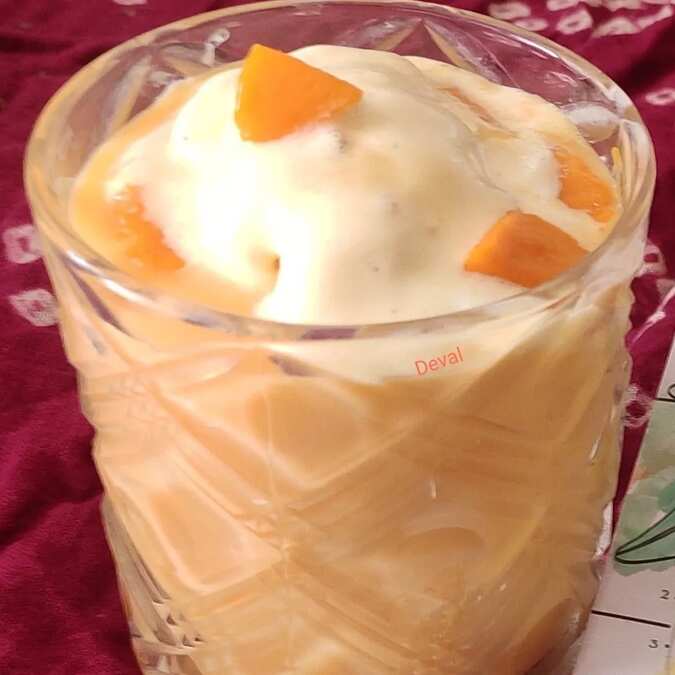 mango milkshake with ice cream
