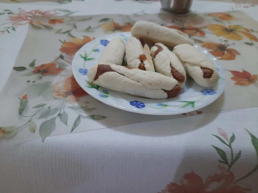 Baked eggless dates Roll