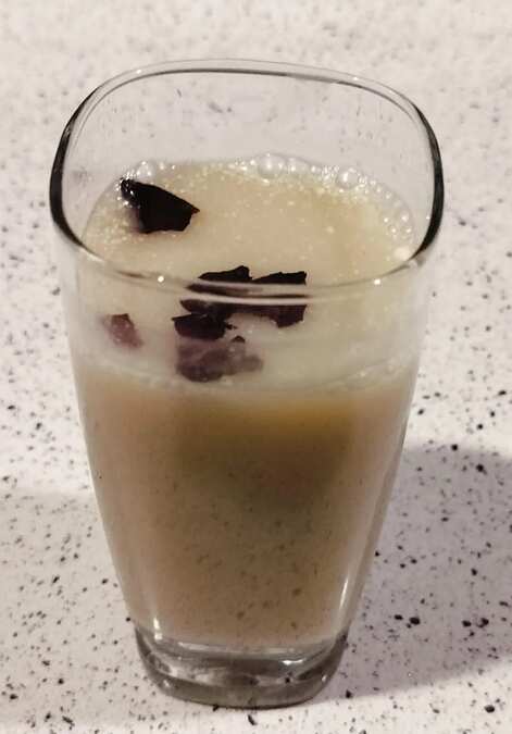 Chickoo shake (Sapodilla shake) 