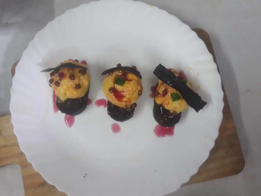 Mango Ice Cream with Chocolate Bownie 