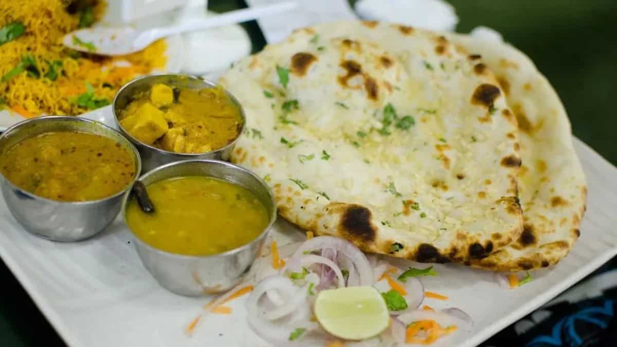 Homemade Butter Naan Recipe: How To Make Soft And Fluffy Indian Bread Without A Tandoor