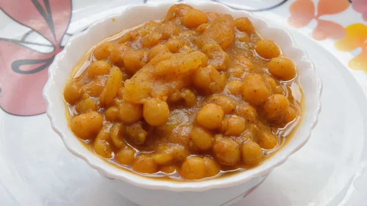 Ghugni Recipe: Make This Spicy Bengali Street Food At Home